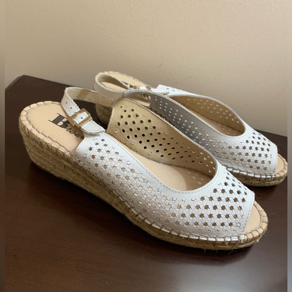 Browns Fullerton White Wedge leather Sandals size 7